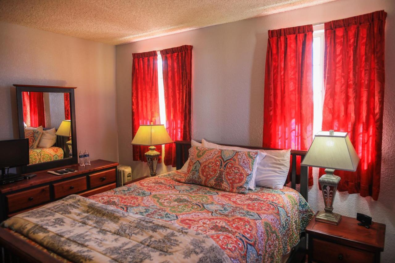 إنسينادا Playa Hermosa Inn At The Beach المظهر الخارجي الصورة