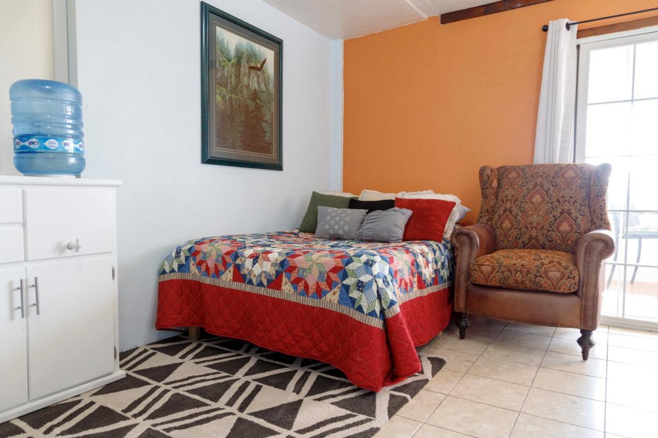إنسينادا Playa Hermosa Inn At The Beach المظهر الخارجي الصورة